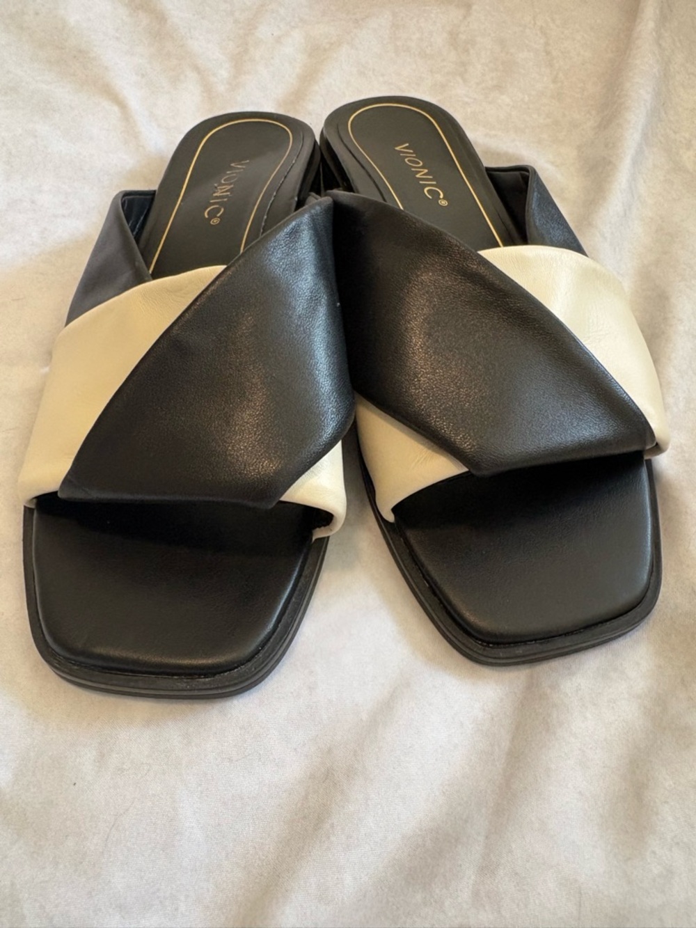 Vionic Miramar Leather Slide Sandals in Black and Cream Size 8 with Arch Support - Picture 3 of 11